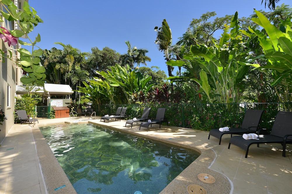 Port Douglas Apartments - Adults Only Oasis Exterior photo