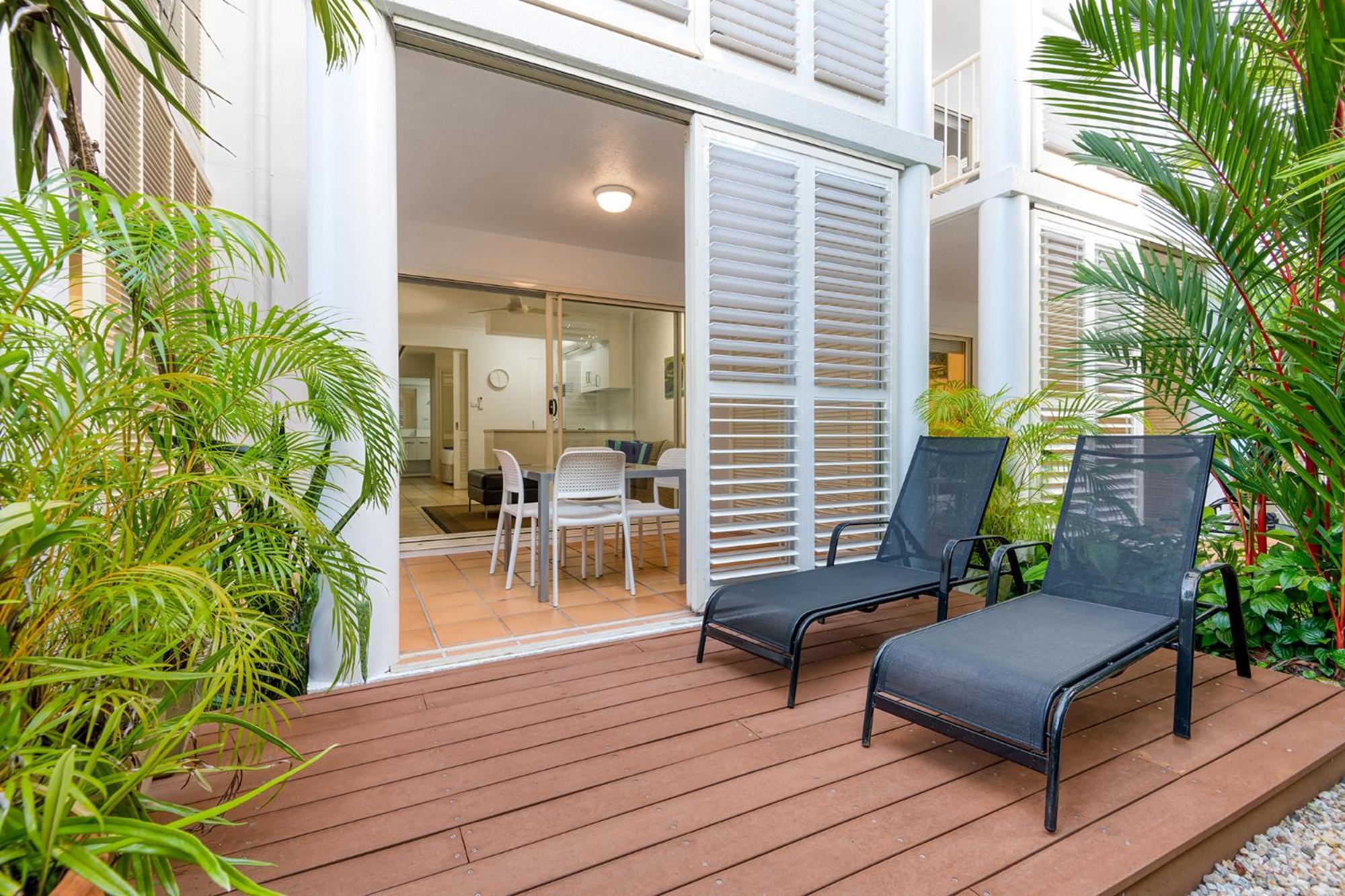 Port Douglas Apartments - Adults Only Oasis Exterior photo