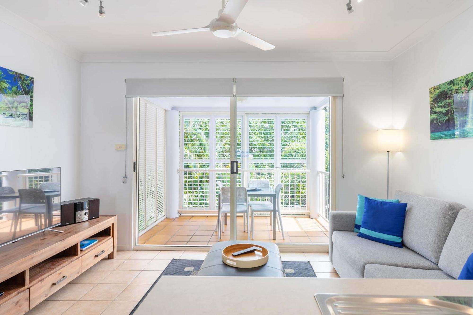 Port Douglas Apartments - Adults Only Oasis Exterior photo